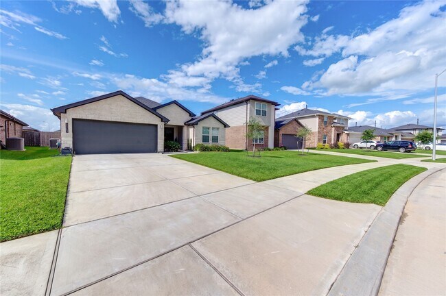 Building Photo - 29910 Ousel Falls Ln