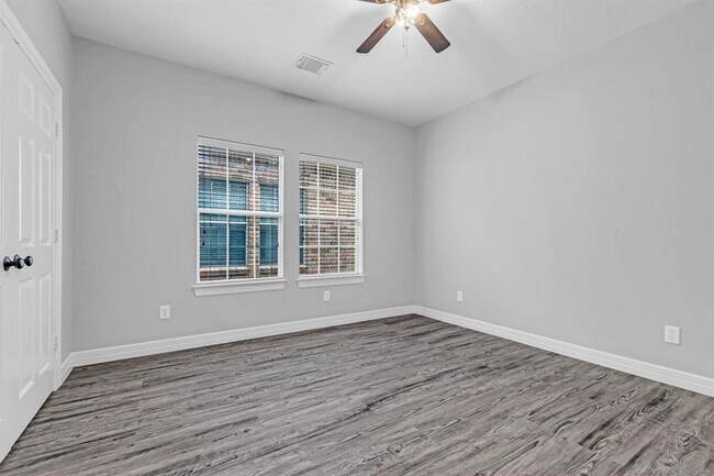 Building Photo - 13527 Brookbluff Ln
