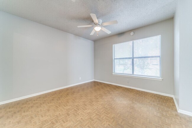 Building Photo - 3-BEDROOM IN HUNTERS CHASE, NORTHSIDE ISD