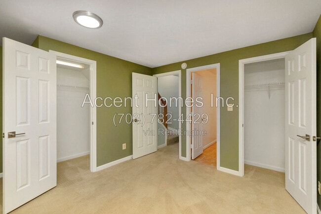 Building Photo - 5818 Wescott Hills Way