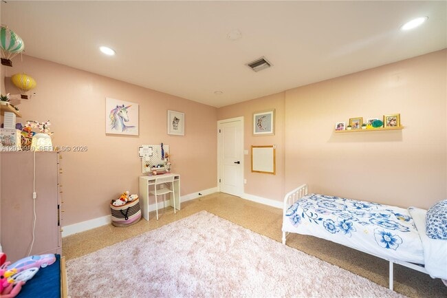 Building Photo - 17901 SW 92nd Ct