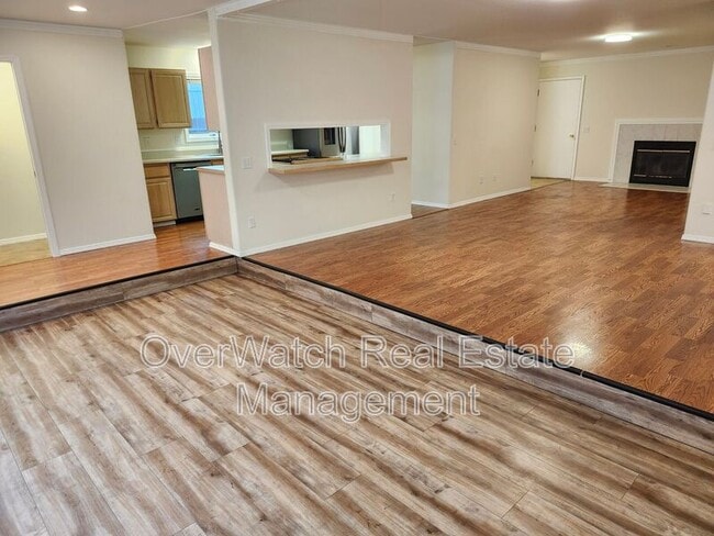 Building Photo - 9321 Noblewood St