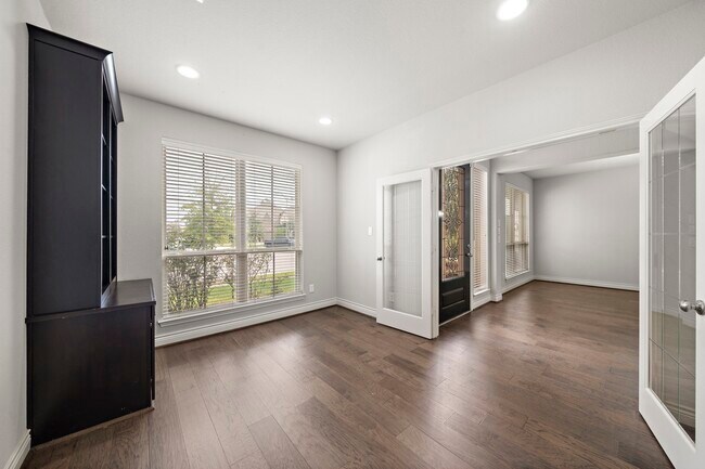 Building Photo - 3907 Pinecrest Peak Dr