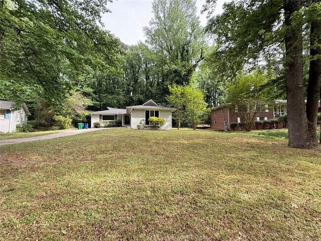 Building Photo - 3891 Artist View Dr