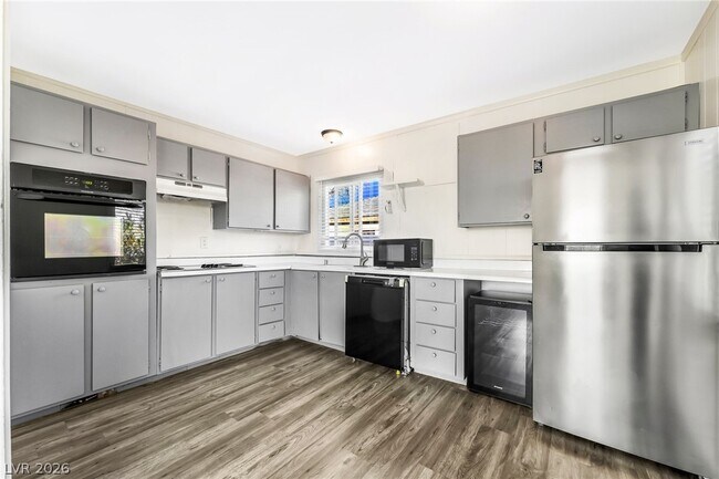 Building Photo - 107 Joshua St