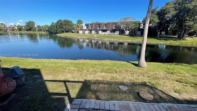 Building Photo - 9113 Lime Tree Ln