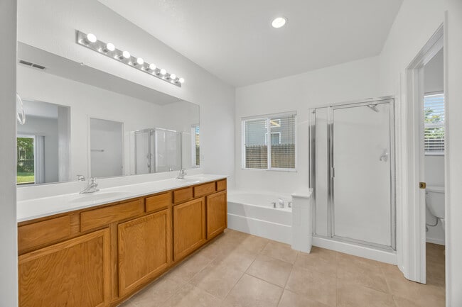 Building Photo - 9259 Crystal Falls Way