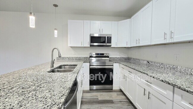 Building Photo - 5050 Jones Dr