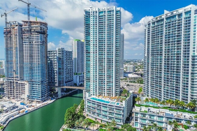 Building Photo - 92 SW 3rd St