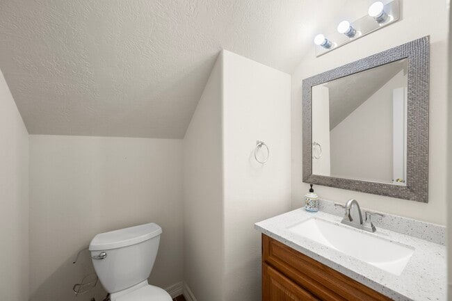 Building Photo - 10506 Linsley Lane