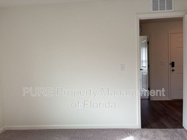 Building Photo - 2383 NW 22nd Ct