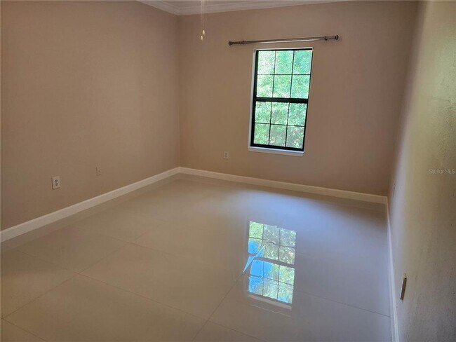 Building Photo - 2279 Portofino Pl