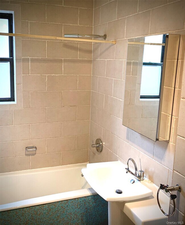 Building Photo - 73-20 Austin St