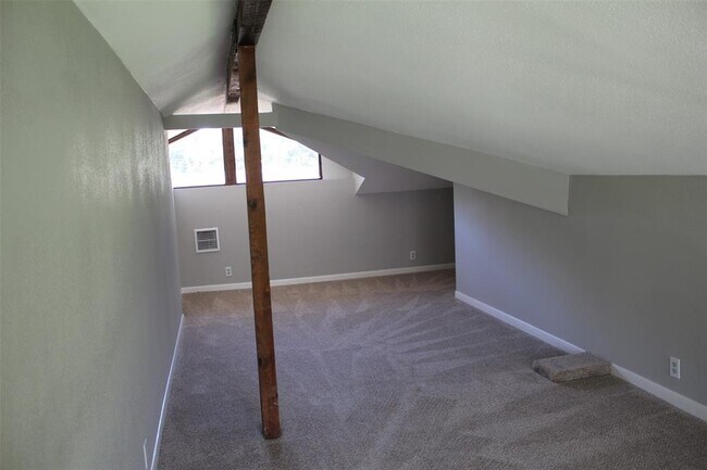 Building Photo - 10031 Haddington Dr