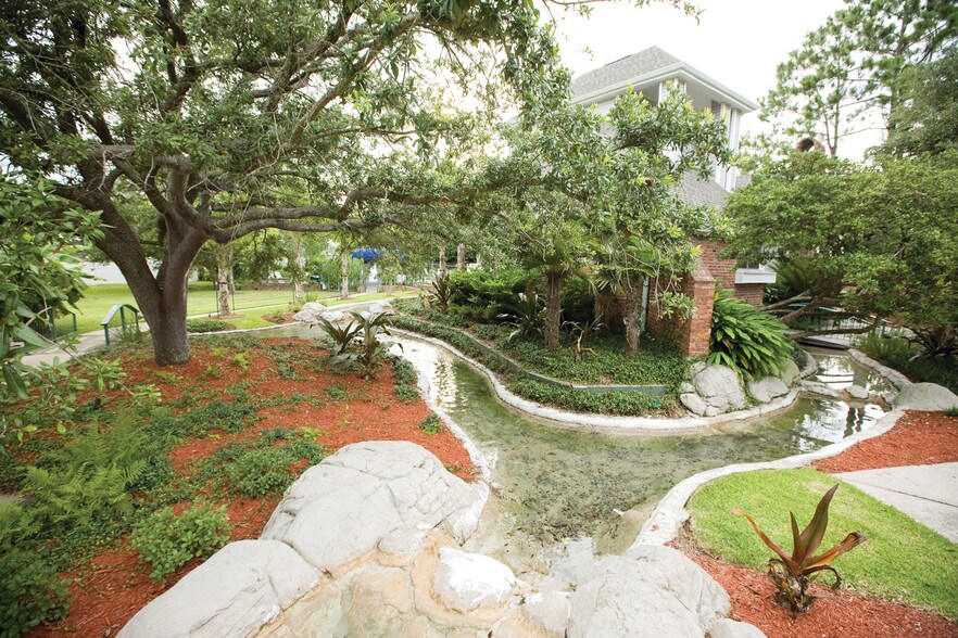 Riverview Villas 5501 Tullis Dr New Orleans LA 70131 Apartment Finder