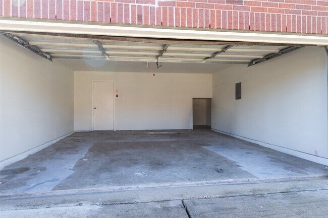 Building Photo - 3807 Gardenia Bend