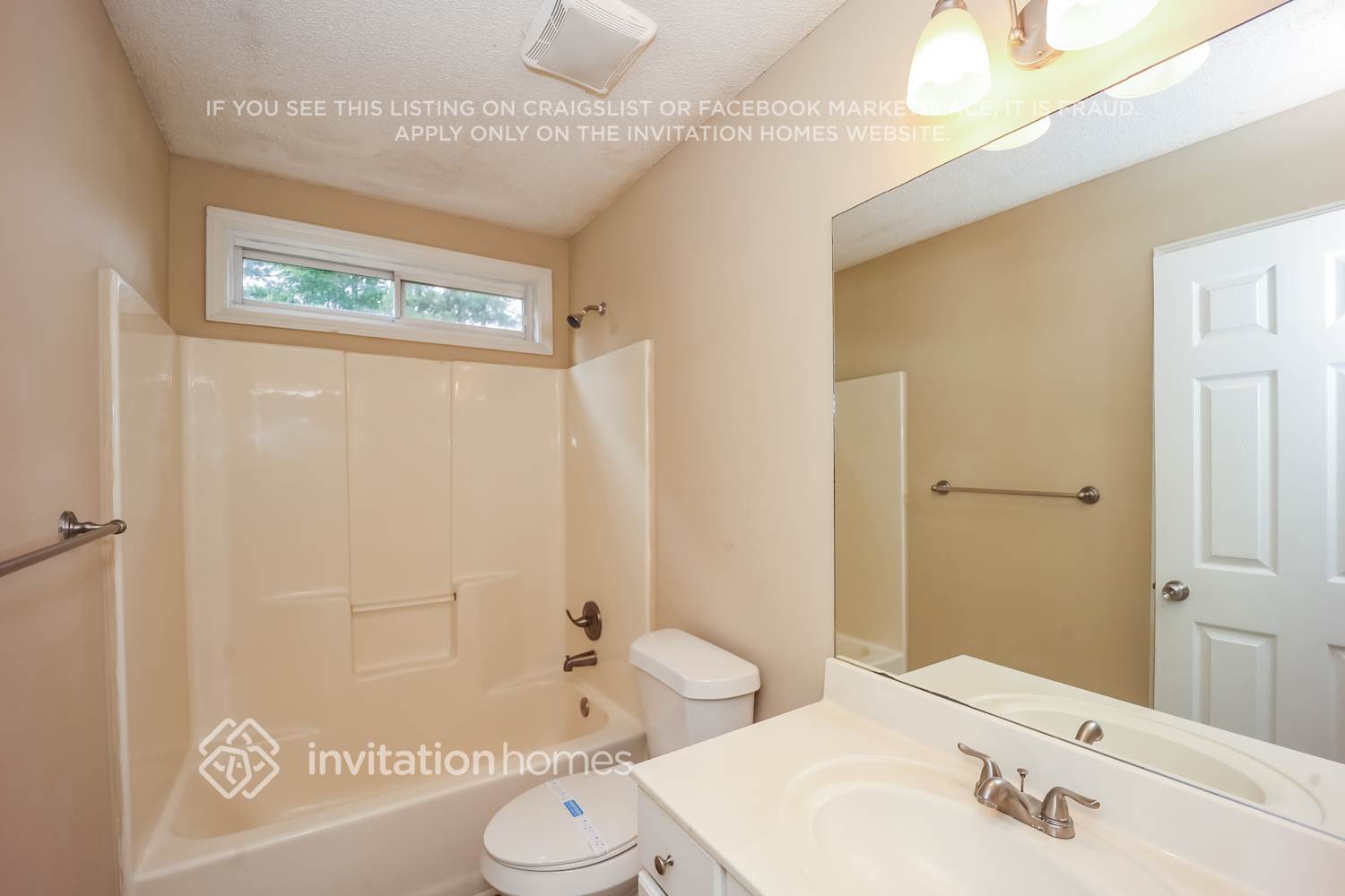 Building Photo - 3007 Andora Dr SW