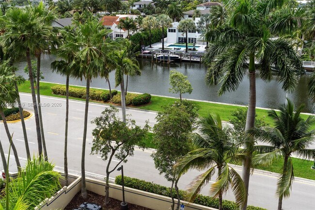 Building Photo - 3598 Yacht Club Dr