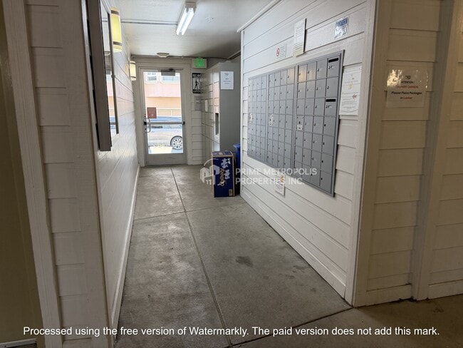 Building Photo - 8400 Oceanview Terrace