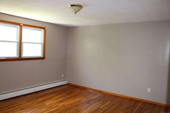 Building Photo - 153 Brookside Rd
