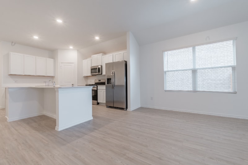 Building Photo - 448 Keefer