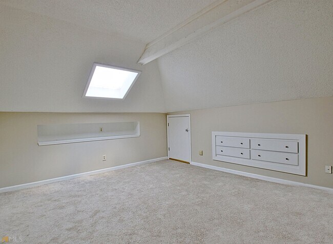 Building Photo - 702 Bookman Point
