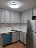 Building Photo - 121 Depew Ave