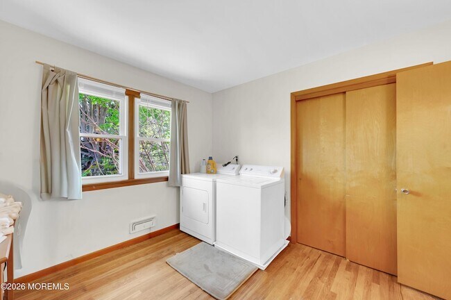 Building Photo - 508 Crescent Pkwy