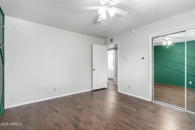 Building Photo - 3031 S Rural Rd