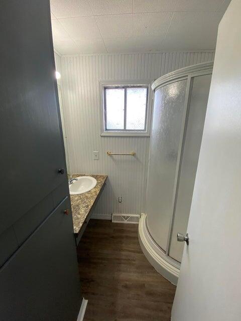 Building Photo - 114 E Russell St