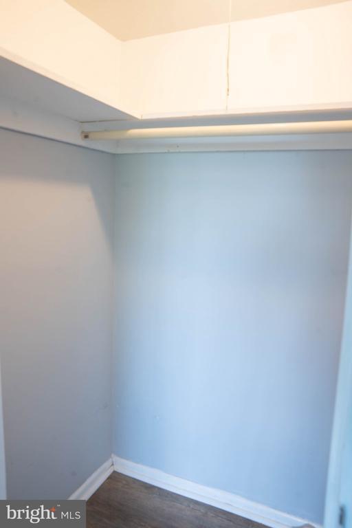 Building Photo - 5801 Quantrell Ave