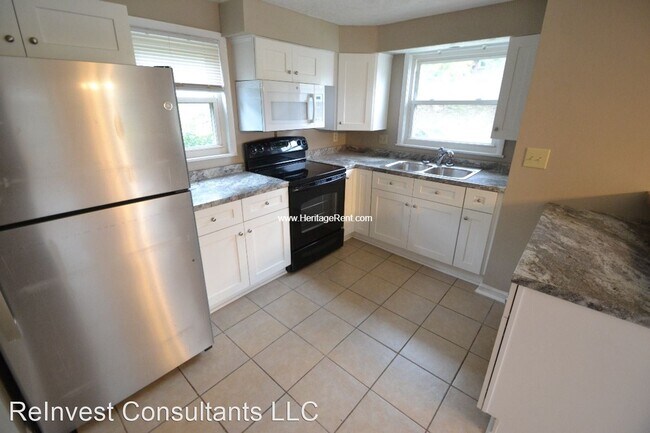 Building Photo - 3 br, 1 bath House - 4300 W Eighth St