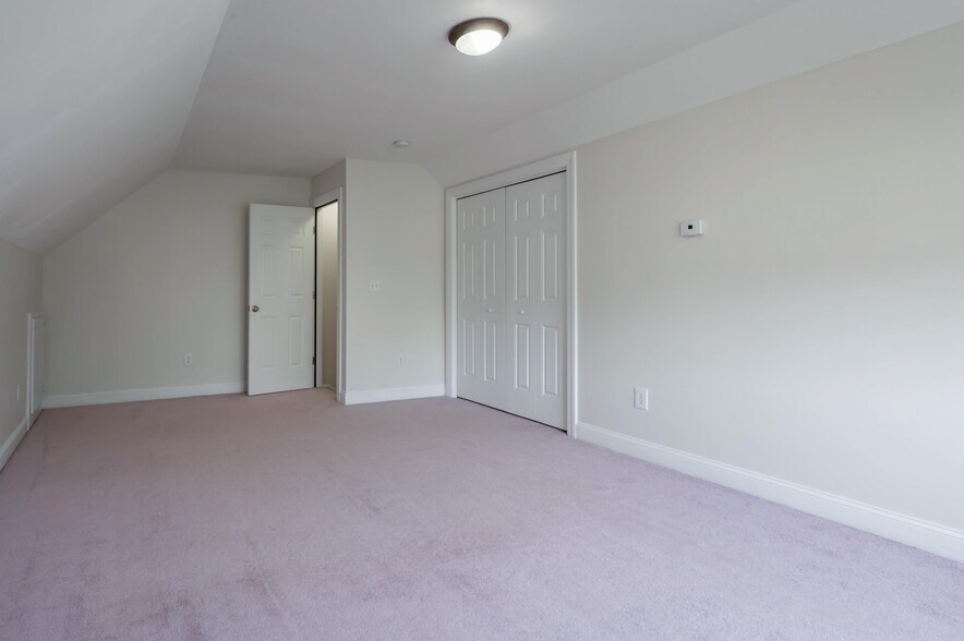 Building Photo - 12 Gagne St