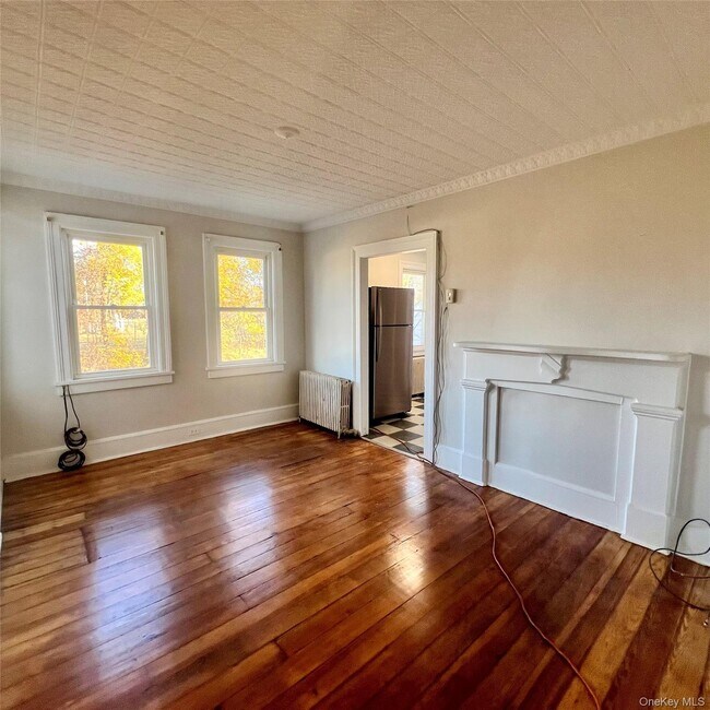 Building Photo - 140 Albany Ave