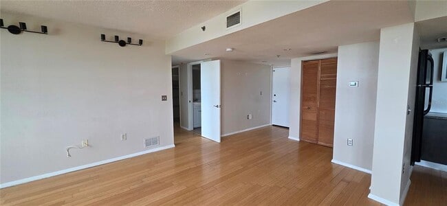 Building Photo - 701 S Madison Ave