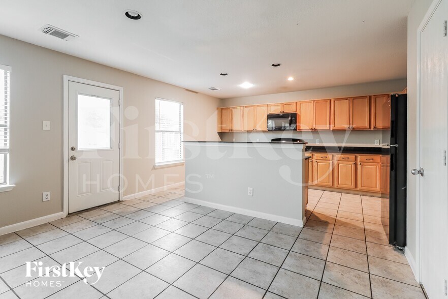 Building Photo - 414 Remington Green Ct