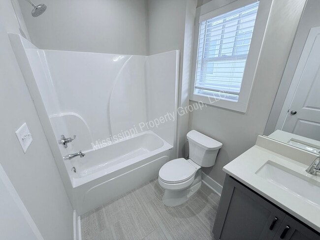 Building Photo - 3BD/3BA New Construction!