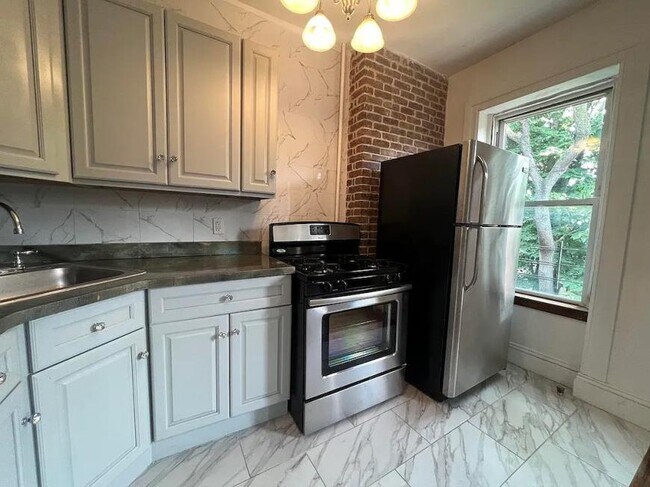 Building Photo - 0 bedroom in Brooklyn NY 11207