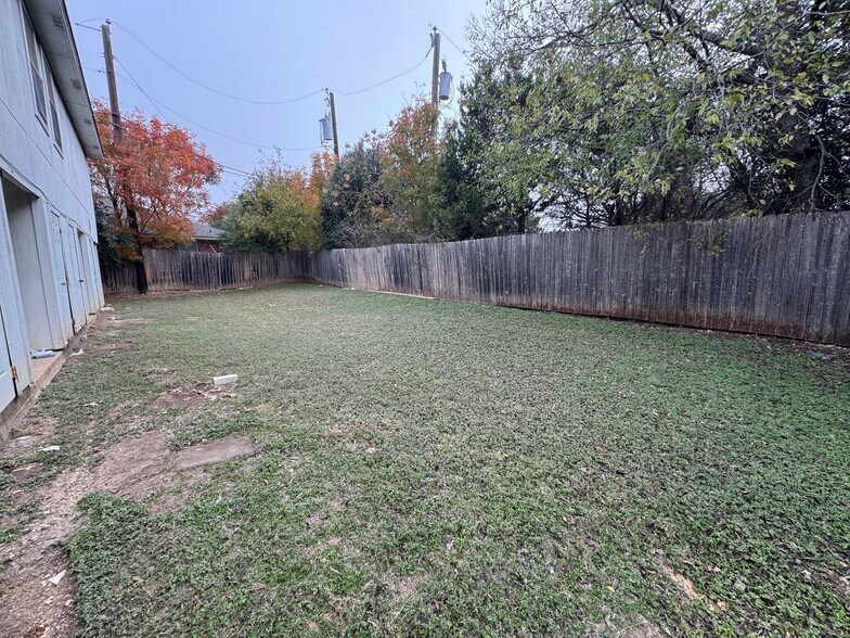 Building Photo - 196 Ryan Cir