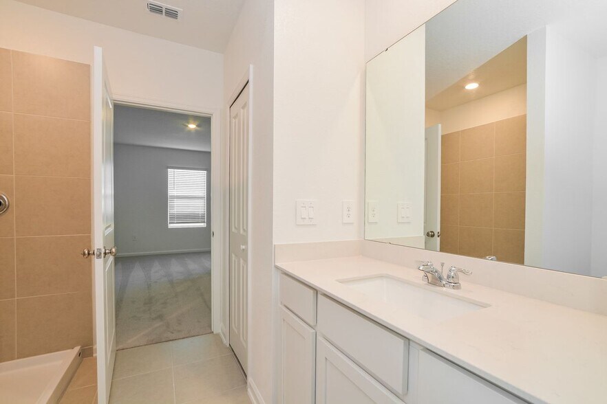 Building Photo - 1558 Jessica Blvd