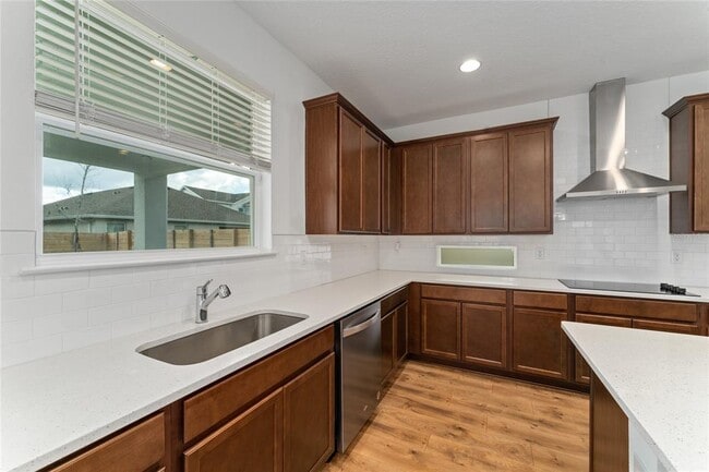 Building Photo - 19154 Planetree St