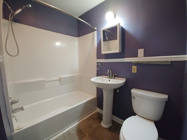 Building Photo - 7th and Union - August 2026