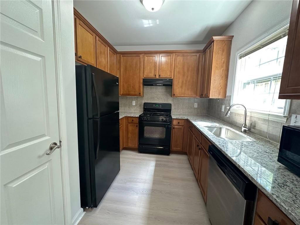 Building Photo - 1665 Southgate Mill Dr