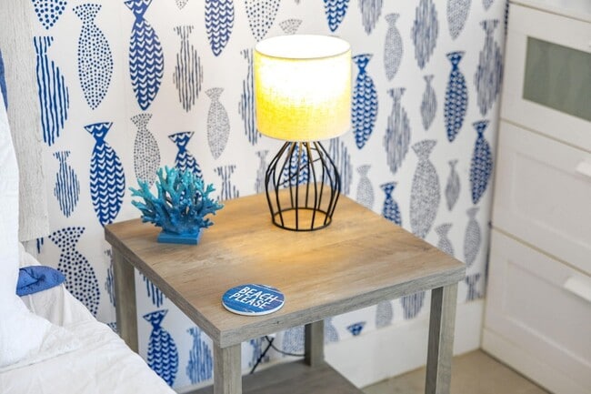 Building Photo - 3000 Riomar St