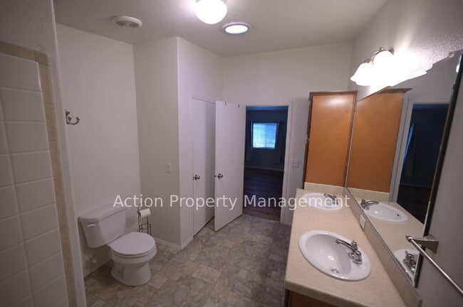 Building Photo - 3 bed 2 bath home in Monterra, a 55+ community between Sequim and Port Angeles