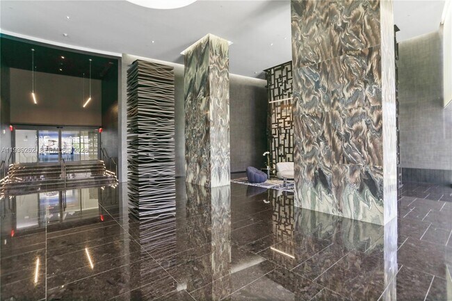 Building Photo - 1850 S Ocean Dr