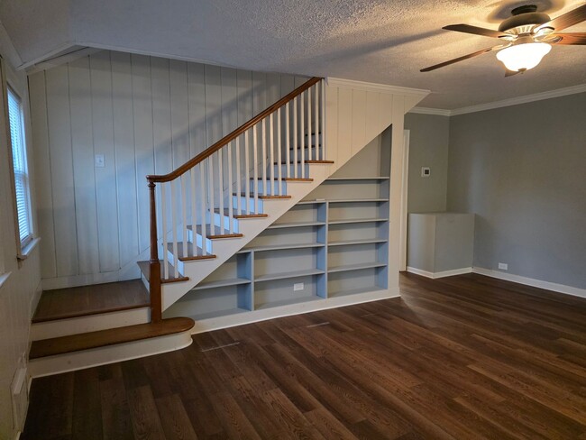 Building Photo - 116 Sixth Avenue