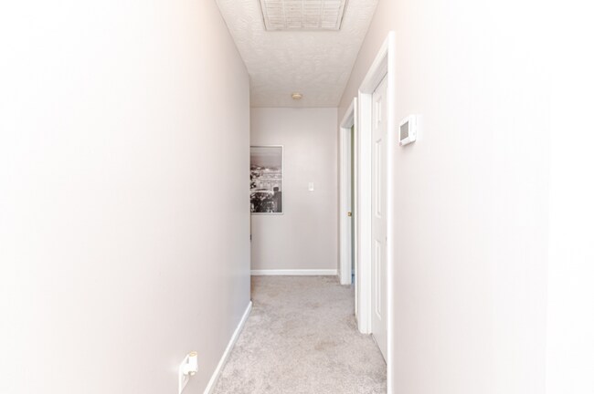 Building Photo - 174 Falling Leaf Dr