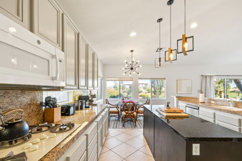 Building Photo - 80396 Green Hills Dr