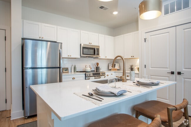 Interior Photo - The Nixon